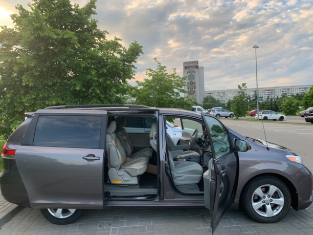 Toyota Sienna III (XL30) · Рестайлинг, 7 мест, 2014 г.