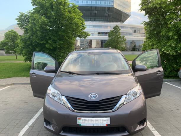 Toyota Sienna III (XL30) · Рестайлинг, 7 мест, 2014 г.
