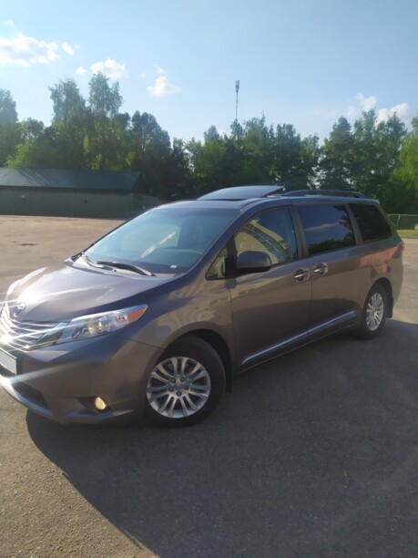 Toyota Sienna III (XL30) · Рестайлинг, 7 мест, 2016 г.