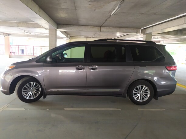 Toyota Sienna III (XL30) · Рестайлинг, 7 мест, 2016 г.