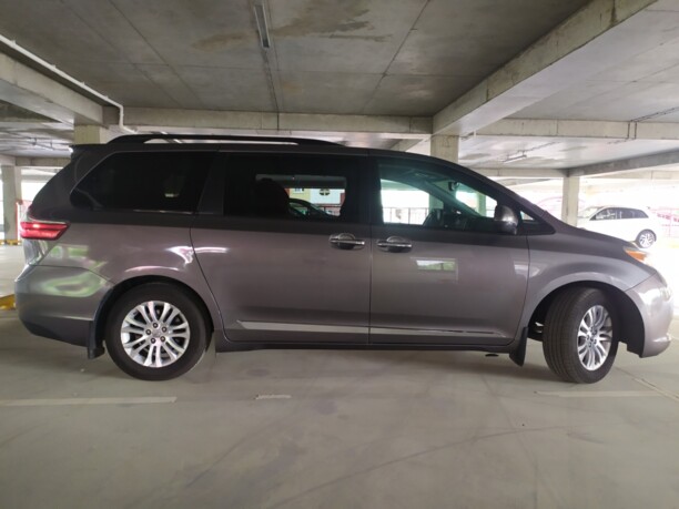 Toyota Sienna III (XL30) · Рестайлинг, 7 мест, 2016 г.