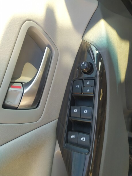 Toyota Sienna III (XL30) · Рестайлинг, 7 мест, 2016 г.