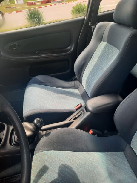 Mazda 323F, 1998 г.