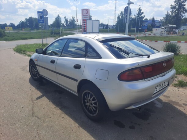 Mazda 323F, 1998 г.