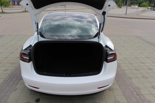 Tesla Model 3, 2018 г.