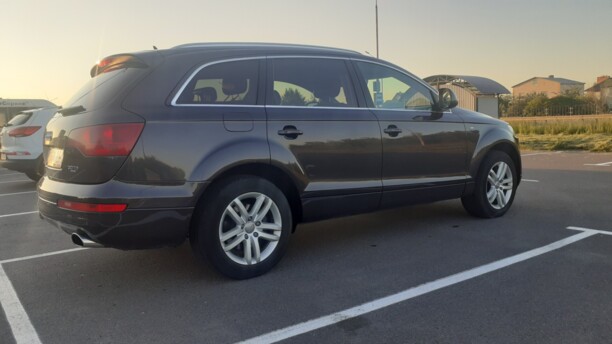 Audi Q7 4L, 7 мест, 2006 г.