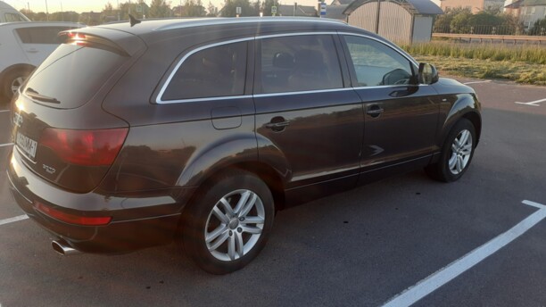 Audi Q7 4L, 7 мест, 2006 г.