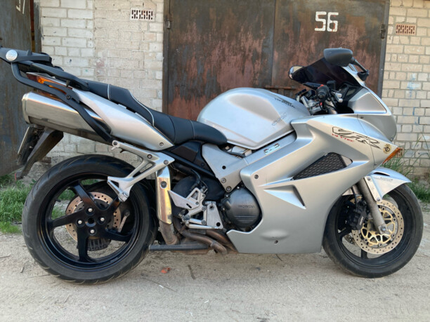 Honda VFR V-Tec, 2003 г.