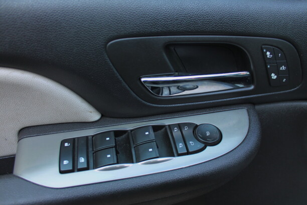Chevrolet Tahoe GMT900, 7 мест, 2008 г.