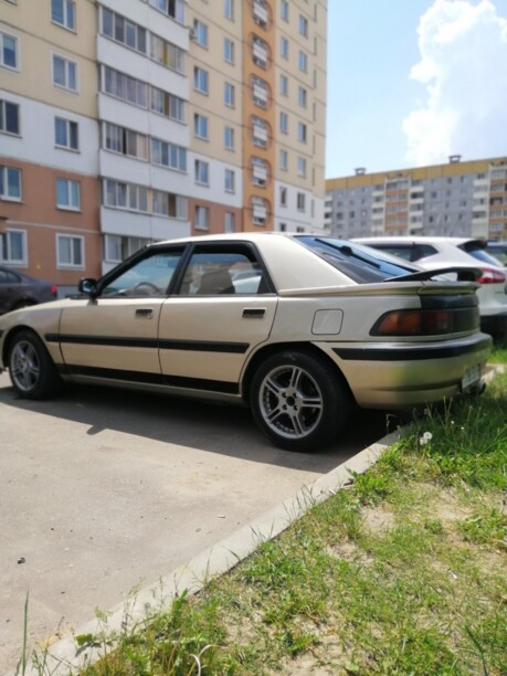 Mazda 323F, 1998 г.