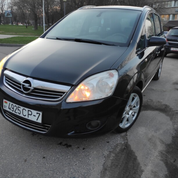 Opel Zafira B · Рестайлинг, 7 мест, 2008 г.