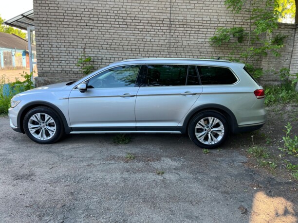 Volkswagen Passat Alltrack B8, 2017 г.