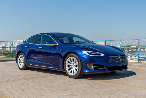 Tesla Model S I · Рестайлинг, 2016 г.