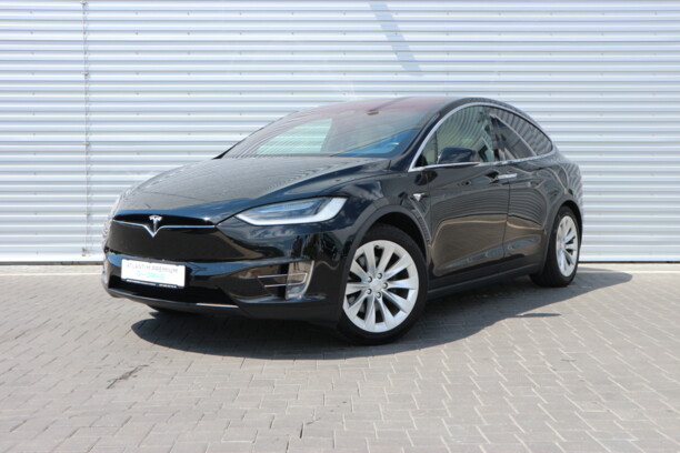 Tesla Model X, 6 мест, 2017 г.