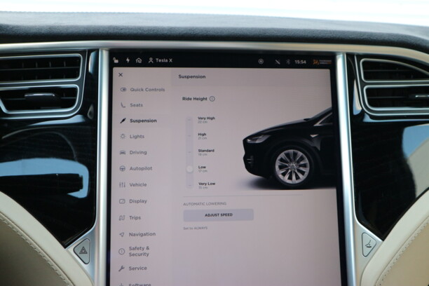 Tesla Model X, 6 мест, 2017 г.