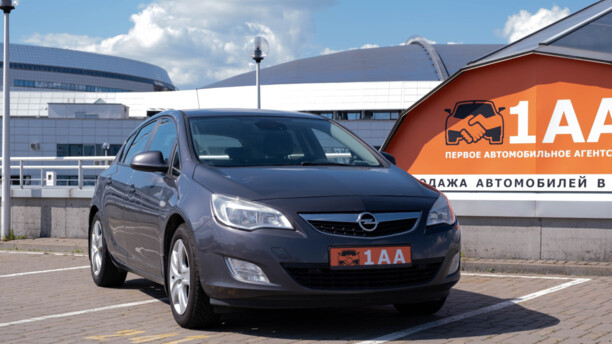 Opel Astra J, 2010 г.
