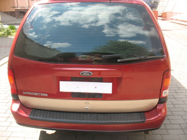 Ford Windstar II, 7 мест, 2000 г.