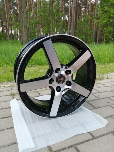 Vossen 7x17 5x114.3 4 шт.