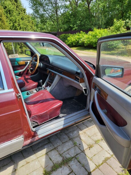 Mercedes-Benz S-Класс W126, C126, 1983 г.