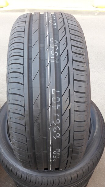 Легковые шины Bridgestone Turanza T001 235/40 R18 4 шт.