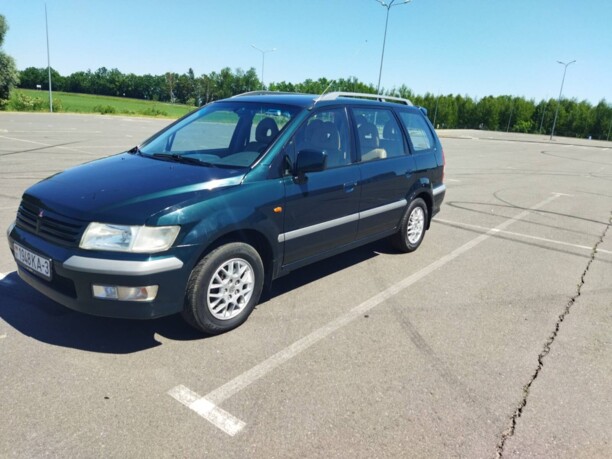 Mitsubishi Space Wagon Typ N50, 7 мест, 2000 г.