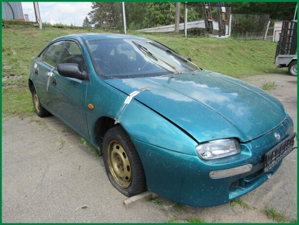 Mazda 323F, 1997 г.