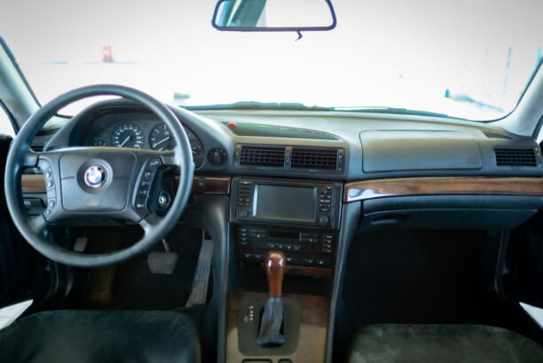 BMW 7 серия E38, 2001 г.