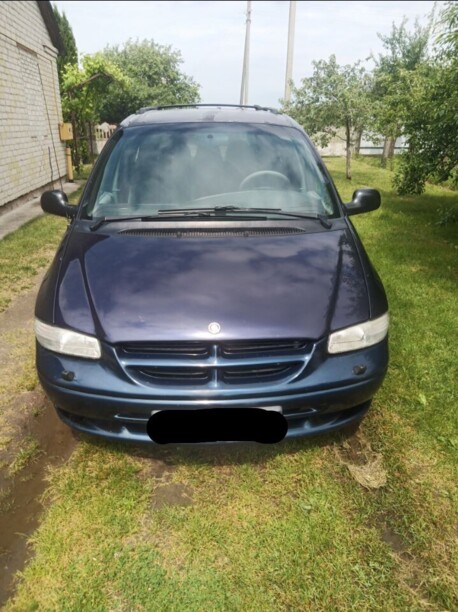 Chrysler Voyager III, 7 мест, 1999 г.