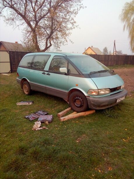 Toyota Previa I (XR10, XR20), 7 мест, 1996 г.