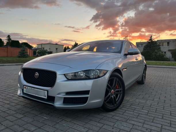 Jaguar XE I, 2016 г.
