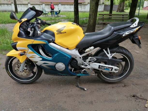 Honda CBR F4, 1999 г.