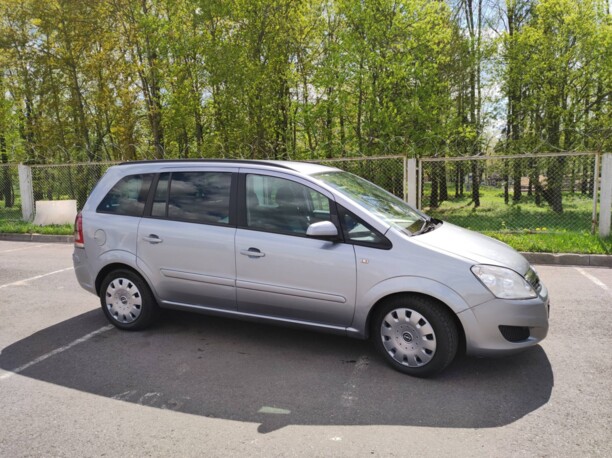 Opel Zafira B · Рестайлинг, 7 мест, 2009 г.