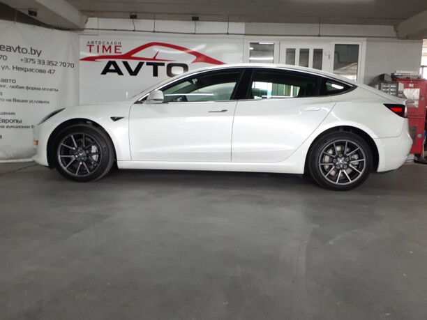 Tesla Model 3, 2020 г.