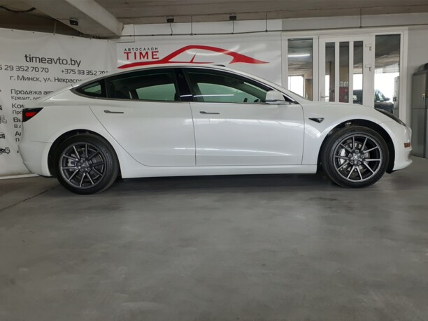 Tesla Model 3, 2020 г.