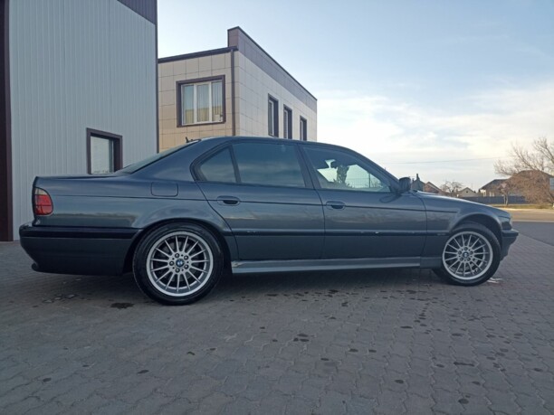 BMW 7 серия E38, 2000 г.