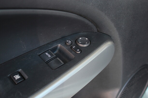 Mazda 2 II · Рестайлинг, 2011 г.