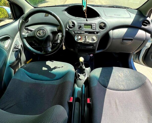 Toyota Yaris I (P1) · Рестайлинг, 2003 г.