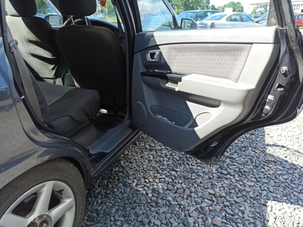 Kia Carens I · Рестайлинг, 2005 г.