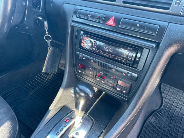 Audi A6 C5 · Рестайлинг, 2001 г.