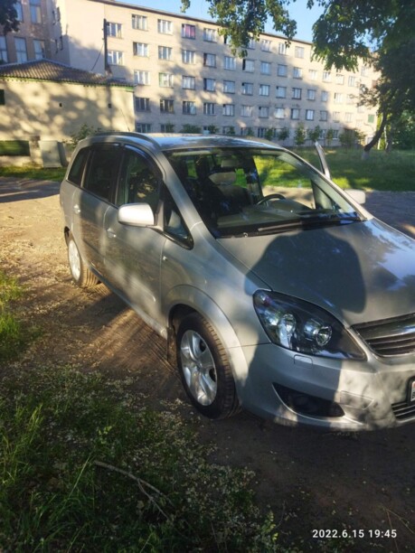 Opel Zafira B · Рестайлинг, 7 мест, 2011 г.