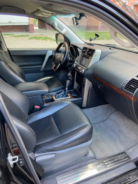 Toyota Land Cruiser Prado J150, 7 мест, 2010 г.