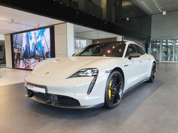 Porsche Taycan, 2021 г.