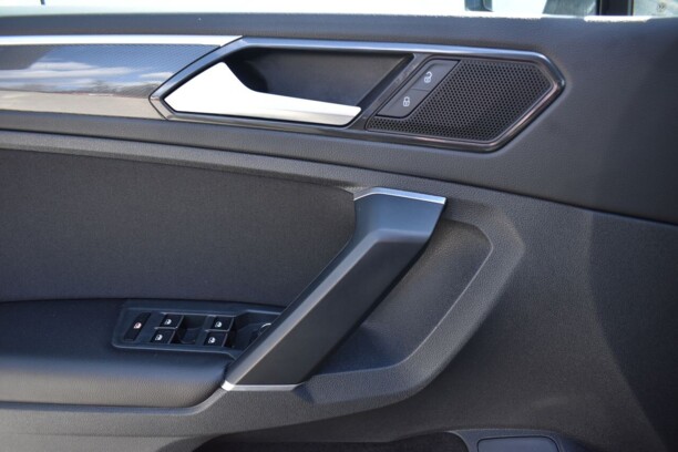 Volkswagen Tiguan II, 2017 г.