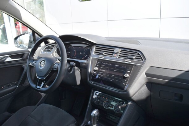 Volkswagen Tiguan II, 2017 г.
