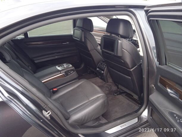 BMW 7 серия F02 (Long), 2010 г.