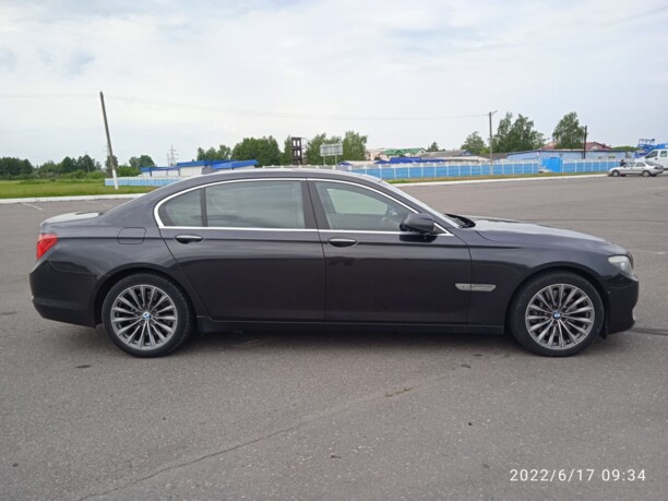 BMW 7 серия F02 (Long), 2010 г.