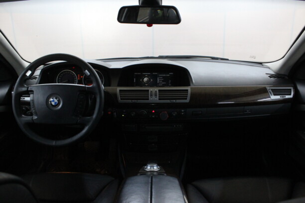 BMW 7 серия E65, 2002 г.