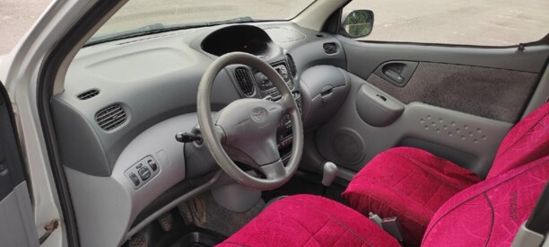 Toyota Yaris Verso, 2000 г.