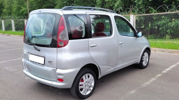 Toyota Yaris Verso, 2000 г.