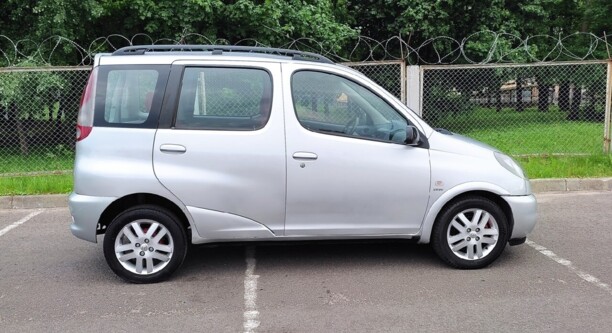 Toyota Yaris Verso, 2000 г.